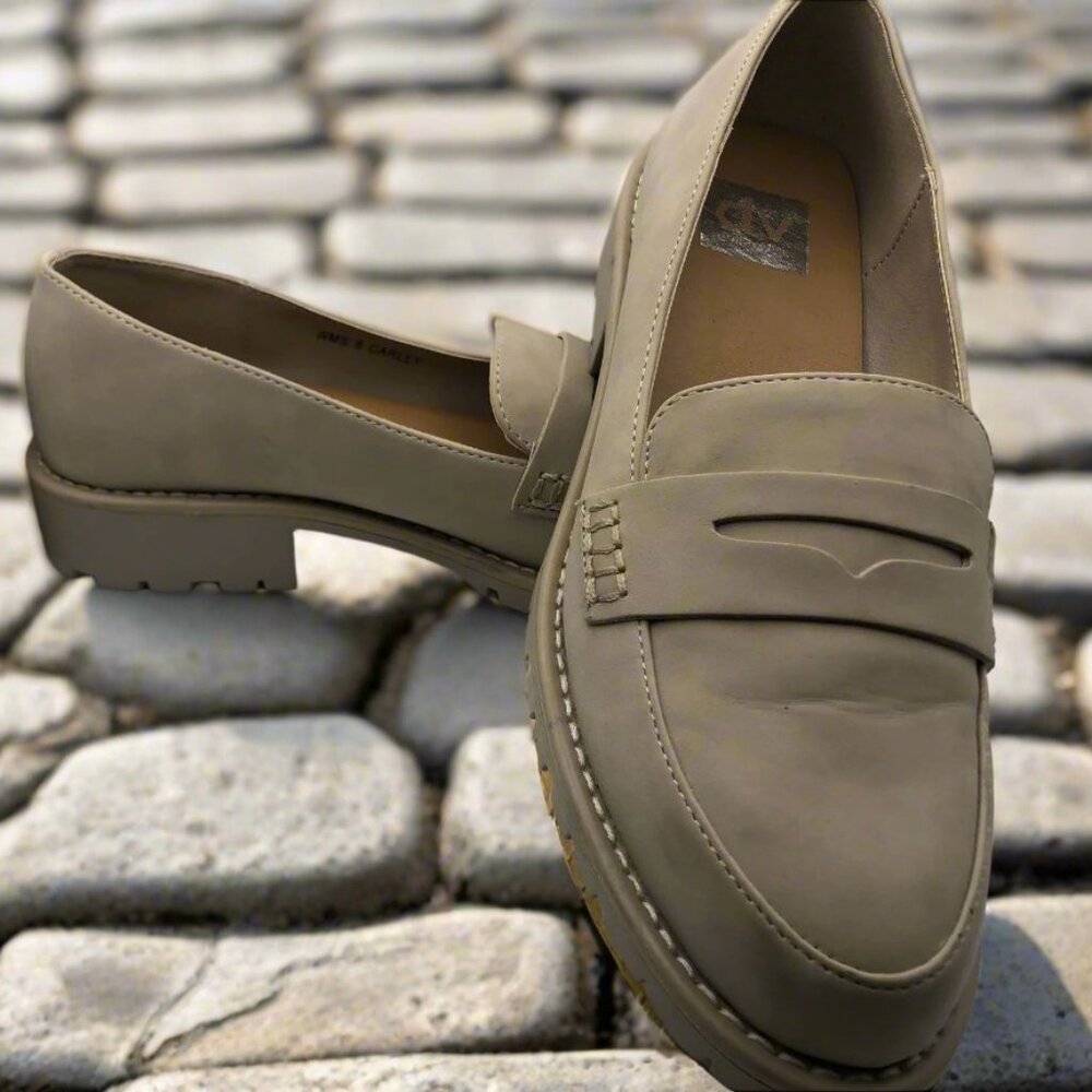 Dolce Vita Carly Loafers Size 8